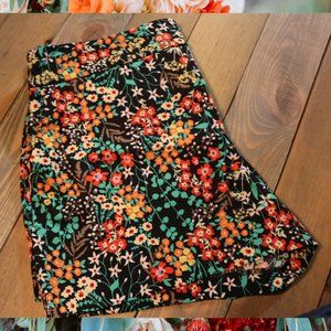 New York & Co Stretch Waist Floral Shorts – Size M